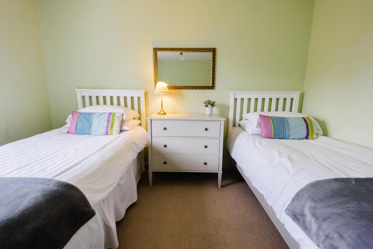 May Tree Cottage Manorbier 5 Mins From The Beach Sleeps 4 エクステリア 写真