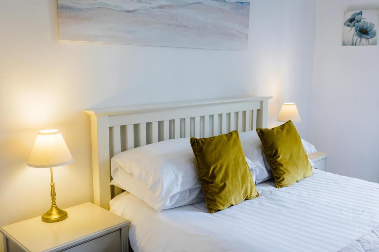 May Tree Cottage Manorbier 5 Mins From The Beach Sleeps 4 エクステリア 写真