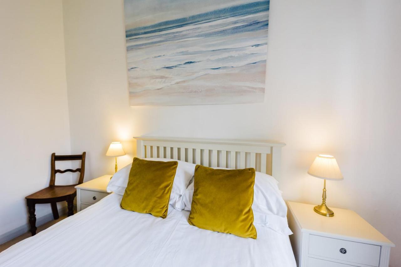 May Tree Cottage Manorbier 5 Mins From The Beach Sleeps 4 エクステリア 写真