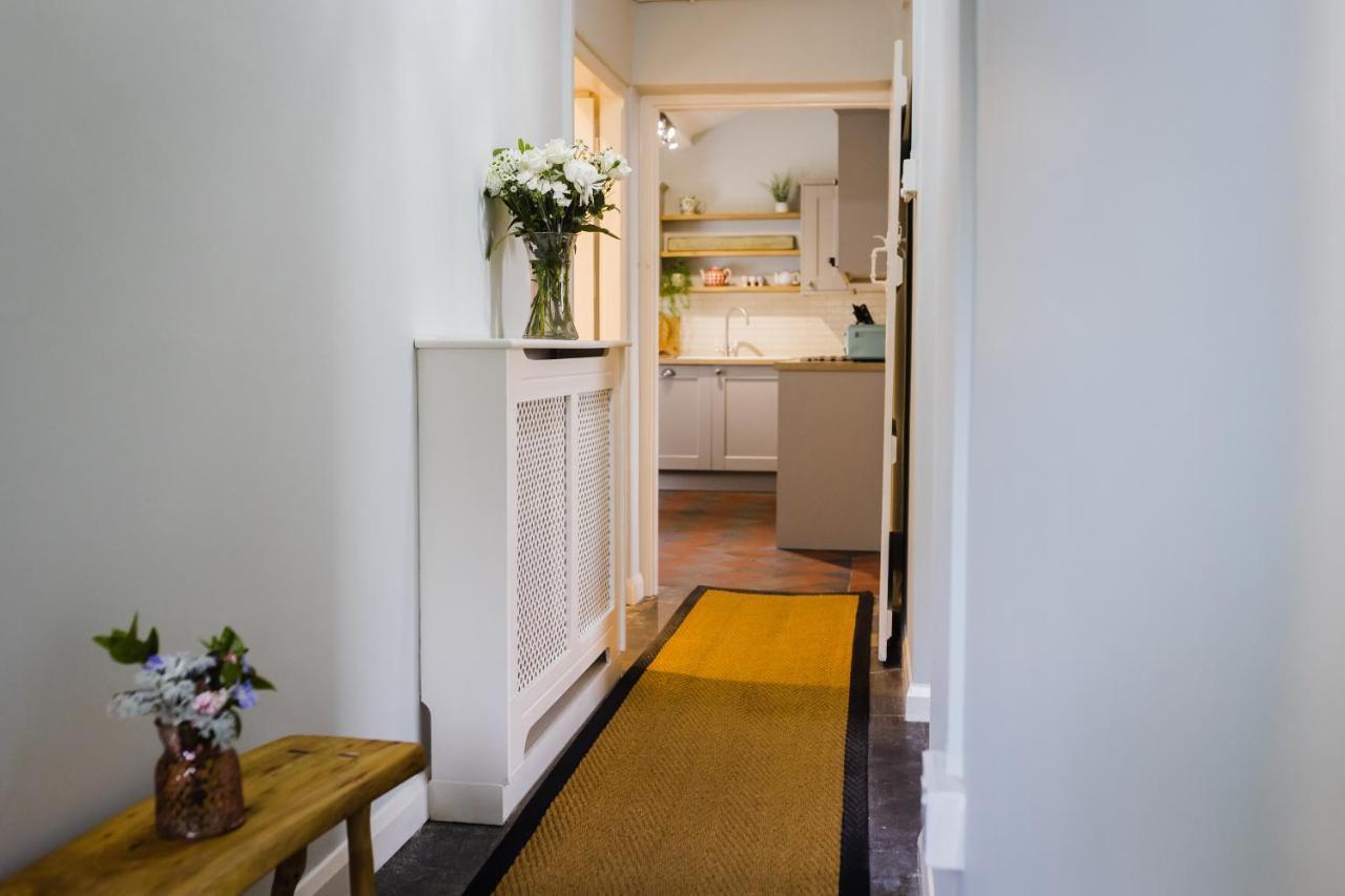 May Tree Cottage Manorbier 5 Mins From The Beach Sleeps 4 エクステリア 写真