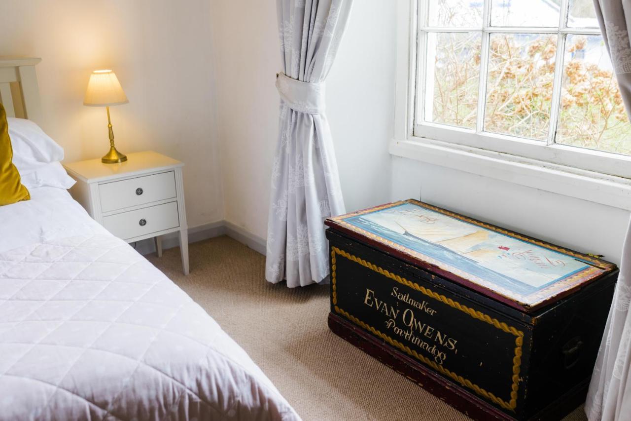 May Tree Cottage Manorbier 5 Mins From The Beach Sleeps 4 エクステリア 写真