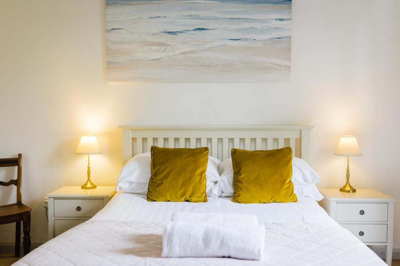 May Tree Cottage Manorbier 5 Mins From The Beach Sleeps 4 エクステリア 写真