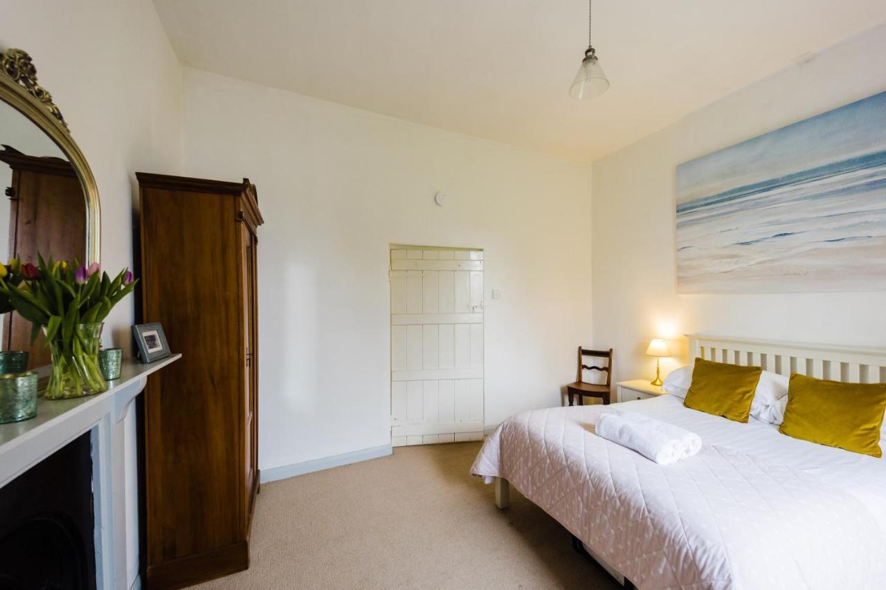 May Tree Cottage Manorbier 5 Mins From The Beach Sleeps 4 エクステリア 写真