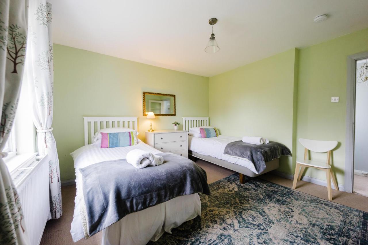 May Tree Cottage Manorbier 5 Mins From The Beach Sleeps 4 エクステリア 写真