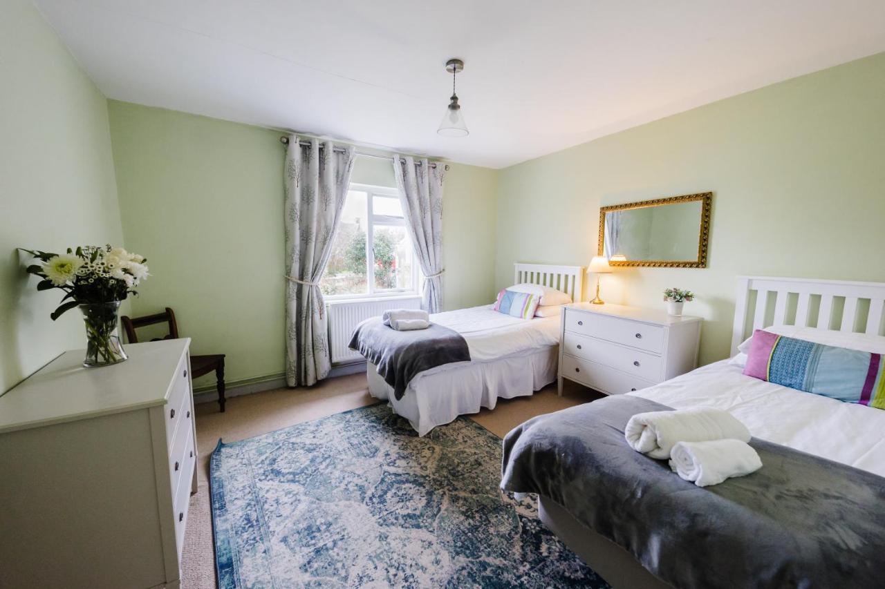 May Tree Cottage Manorbier 5 Mins From The Beach Sleeps 4 エクステリア 写真